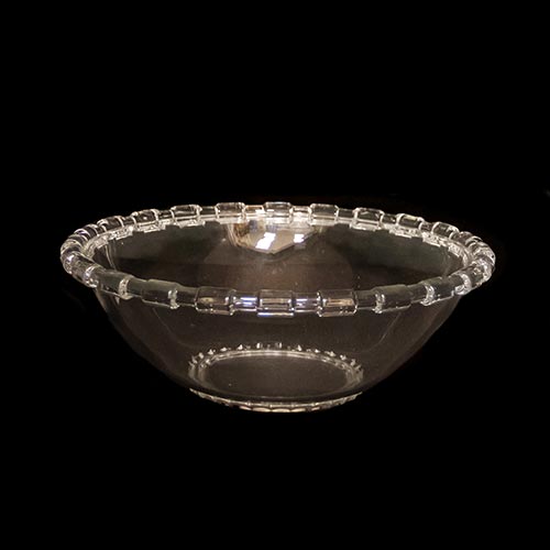 Sub.:6-On - Lote: 227 -  Fuente realizada en cristal con borde decorado.