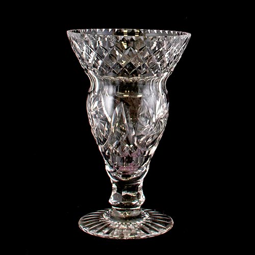 Sub.:6-On - Lote: 243 -  Jarr�n en cristal tallado de tronco c�nico y boca ancha.