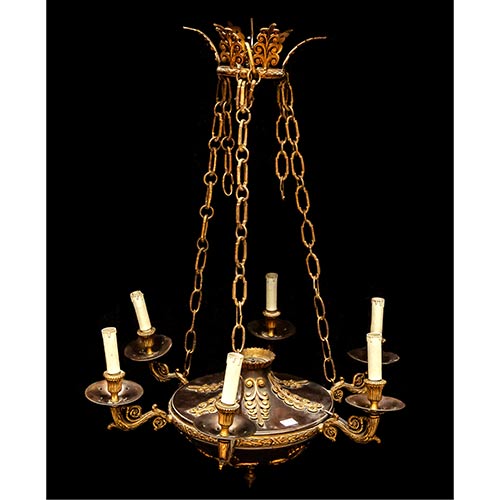 Sub.:7-On - Lote: 320 -  L�mpara de techo estilo Imperio con seis luces en metal pavonado y dorado.