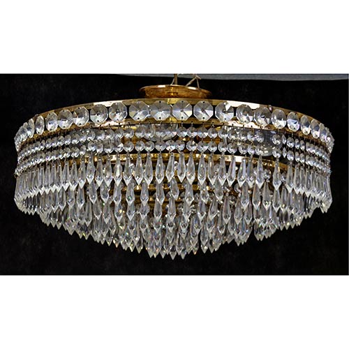 Sub.:7-On - Lote: 310 -  L�mpara de techo en cristal y soporte de bronce de cuatro luces con seis filas de pinjantes de cristal.