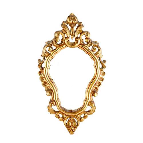 Sub.:7 - Lote: 1306 -  Cornucopia en estuco dorado.