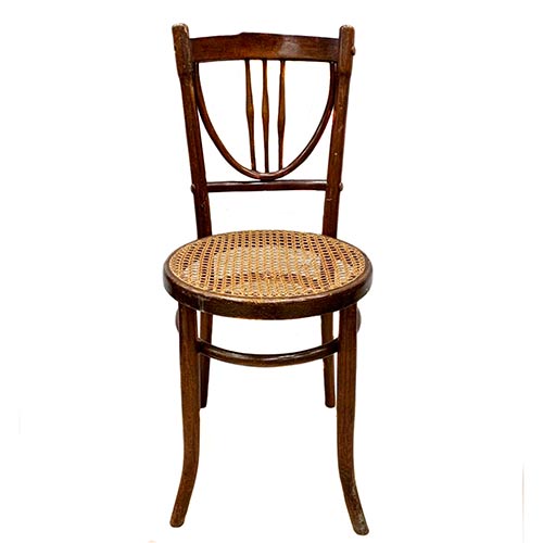 Sub.:8-On - Lote: 65 -  Seis sillas realizadas en madera con asiento en rejilla.