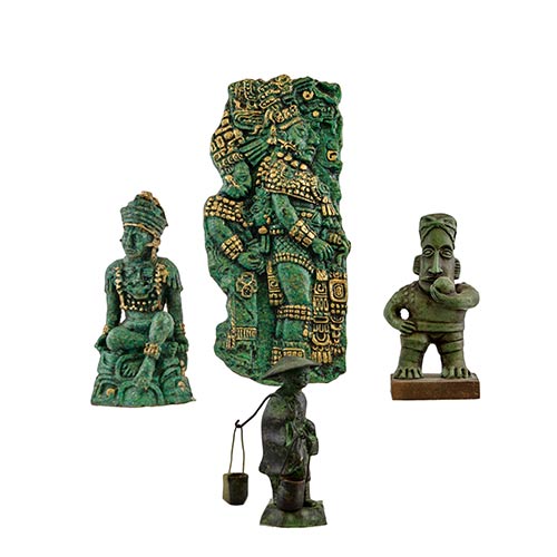 Sub.:8-On - Lote: 1143 -  Lote de cuatro figuritas de distintos materiales y procedencia. 