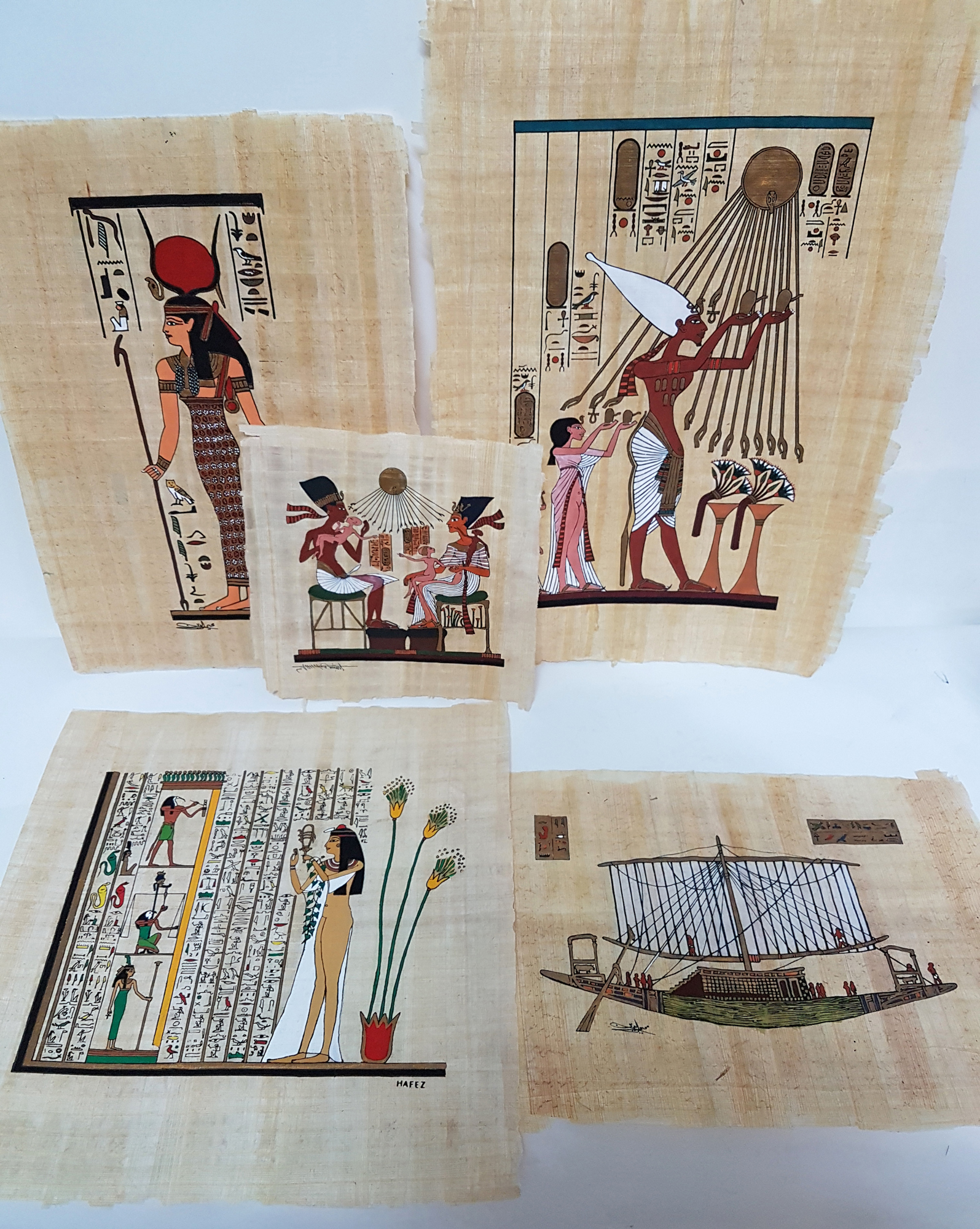 Sub.:8 - Lote: 3203 -  Lote de cinco papiros de diferentes tama�os.