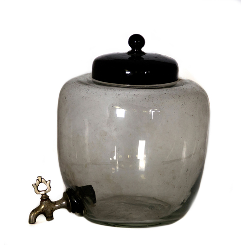 Sub.:8 - Lote: 3183 -  Bid�n de perfumer�a con grifo met�lico y tapa cristal negro.