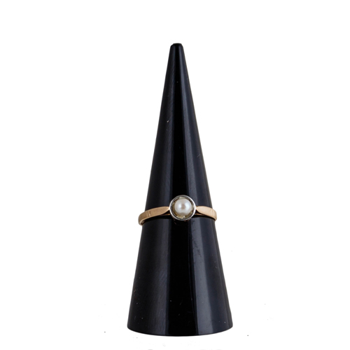 Sub.:8 - Lote: 1433 -  Anillo con perla engarzada