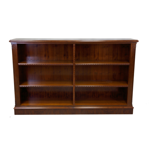 Sub.:8 - Lote: 1377 -  Librer�a baja de pie abierta en madera patinada. 