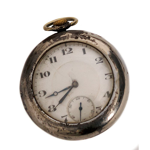 Sub.:9-On - Lote: 326 -  Reloj de bolsillo realizado en plata de 800.