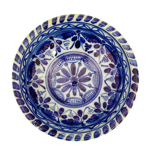 Sub.:9-On - Lote: 856 -  Cuenco de porcelana del siglo XX con decoracin en blanco y azul.