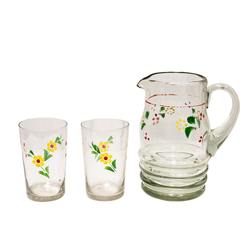 Sub.:9-On - Lote: 392 -  Conjunto de jarra y dos vasos en cristal con decoracin floral.