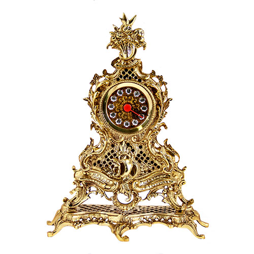 Sub.:9-On - Lote: 330 -  Reloj de sobremesa estilo Luis XV en bronce. Maquinaria de pila.