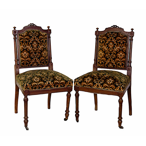Sub.:9-On - Lote: 65 -  Pareja de sillas con ruedas en patas delanteras y asiento tapizado con cretonas. poca Napolen III