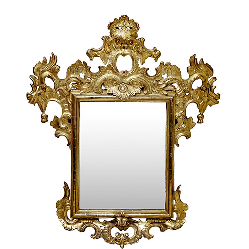 Sub.:9 - Lote: 495 -  Espejo en madera tallada y dorada. S. XIX.